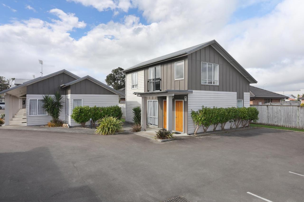 Arena Lodge Palmerston North Extérieur photo