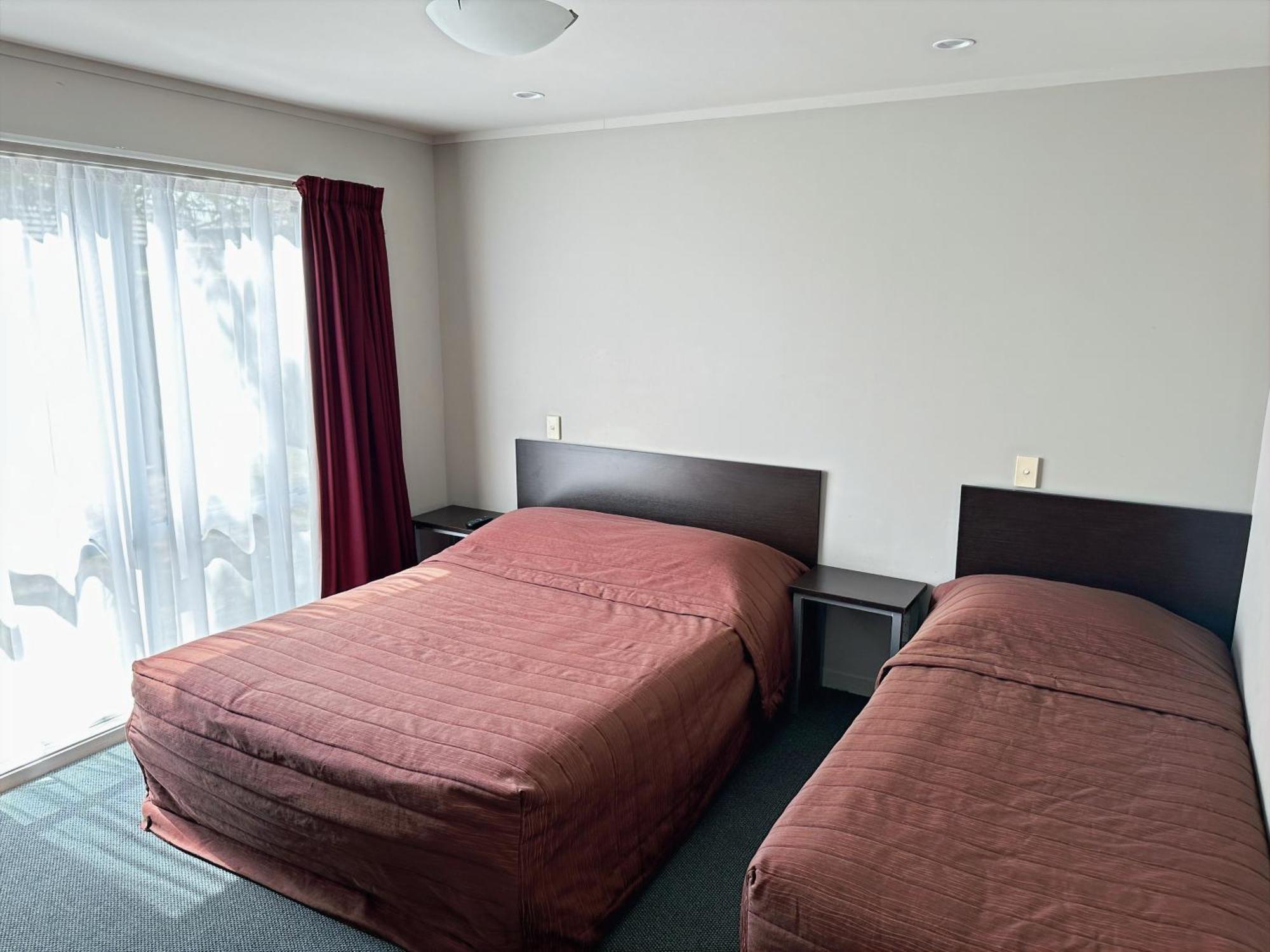 Arena Lodge Palmerston North Extérieur photo