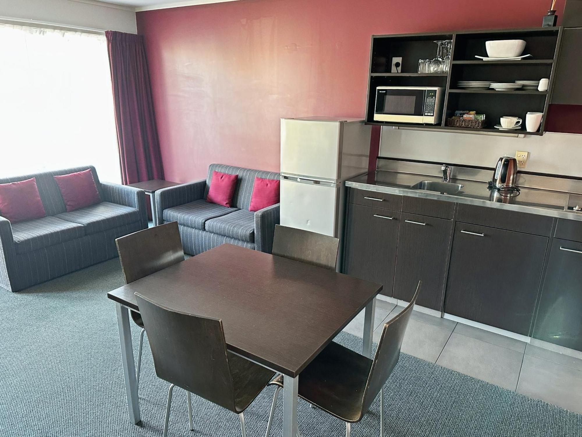 Arena Lodge Palmerston North Extérieur photo