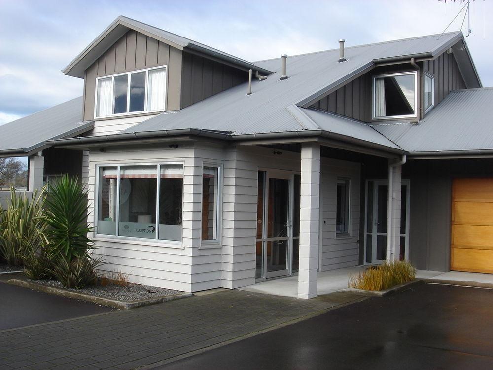 Arena Lodge Palmerston North Extérieur photo